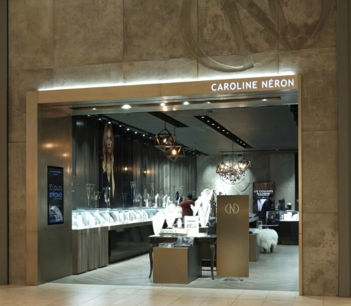 Caroline Neron at CF Carrefour Laval