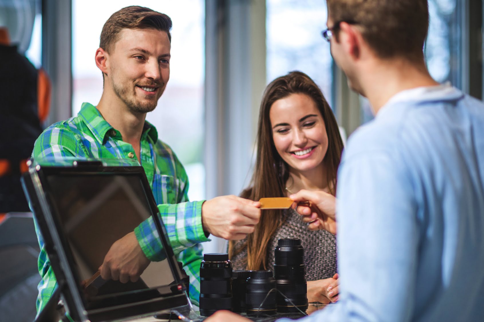 White Paper Discusses How Technology Will Redefine the Future of Work in Retail