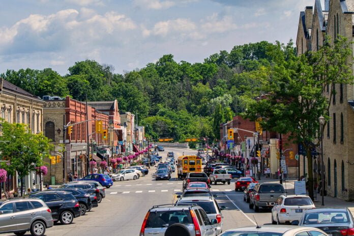 Paris, ON