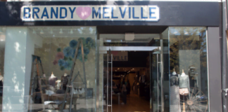 Massive Daily Lineups at Brandy Melville Stores in Canada a Result of Social Media