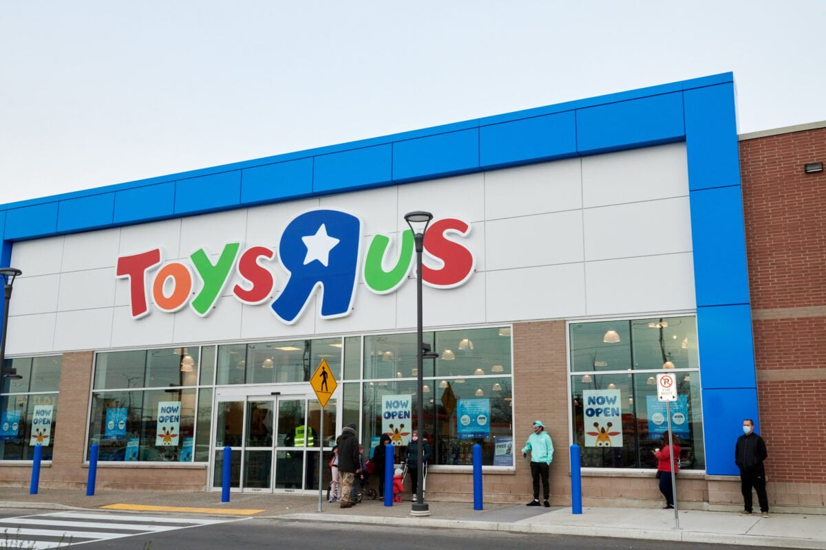 Photo: Toys R Us