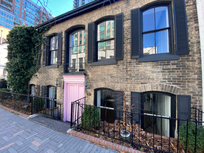 Exterior of old Pink Tartan store that will soon be Isaia's new Canadian Fkagship. Photo: Dustin Fuhs