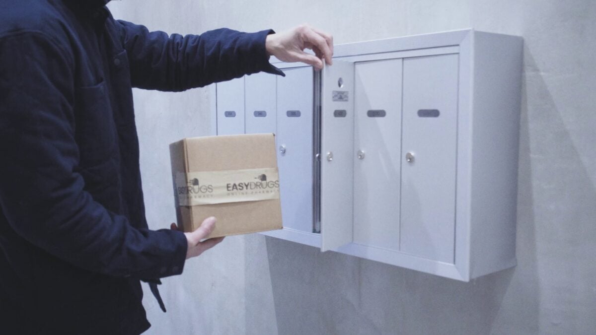 EasyDrugs delivery service. Photo: EasyDrugs Facebook