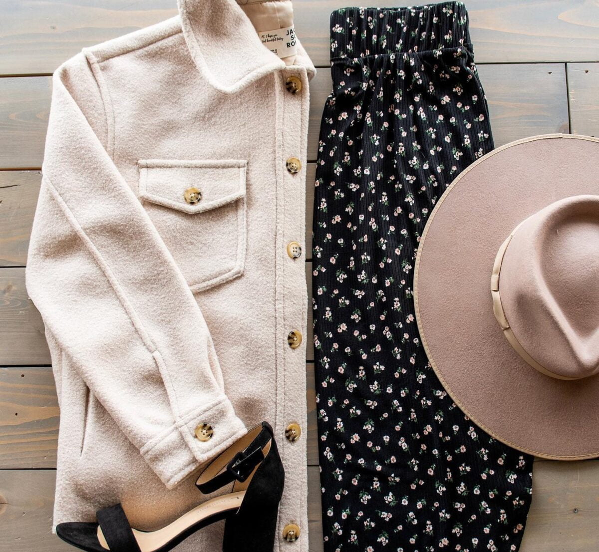 Outfit assembly image posted to Elle's Closet Facebook page to generate engagement amongst followers. Photo: Elle's Closet