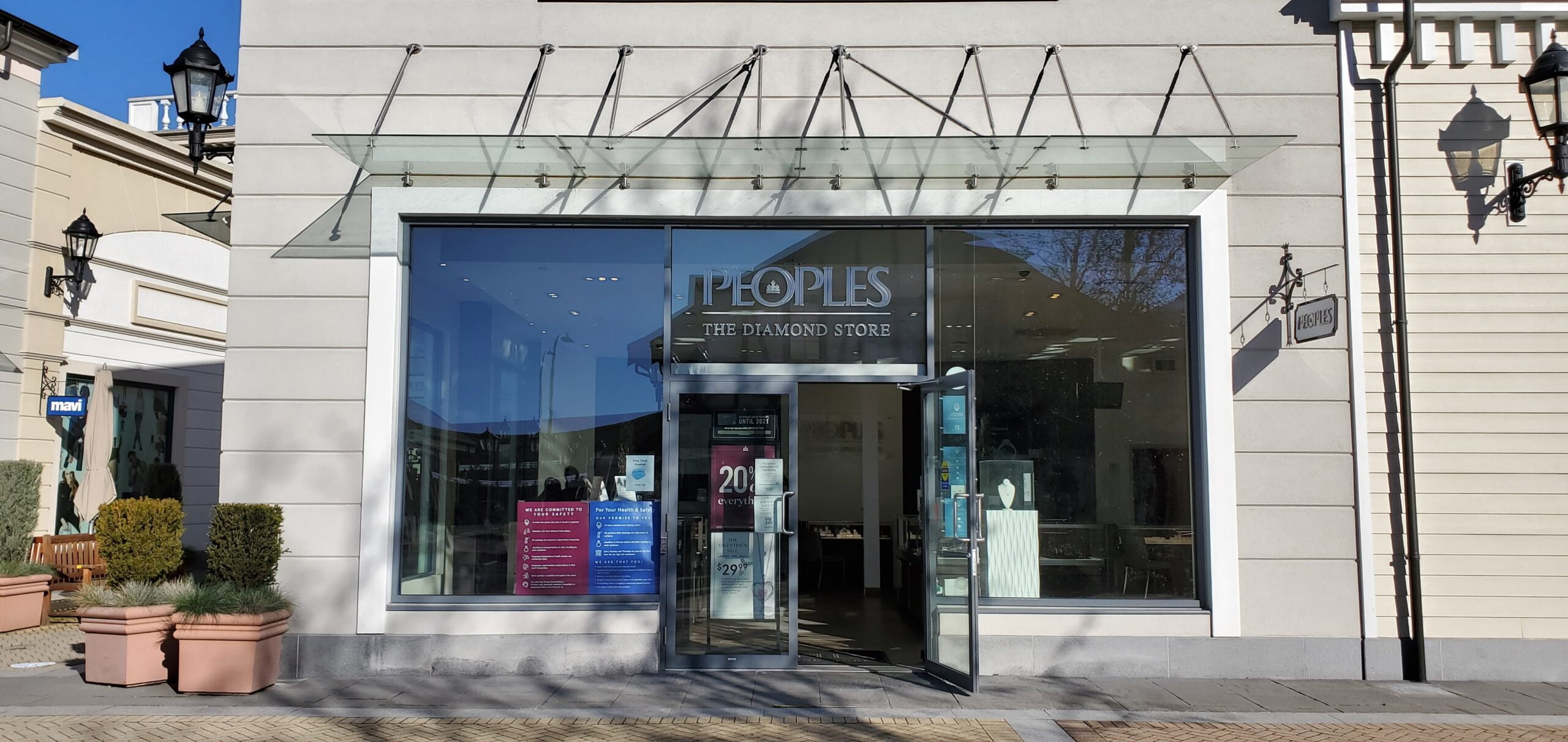 PEOPLES Jewelery at McArthur Glen