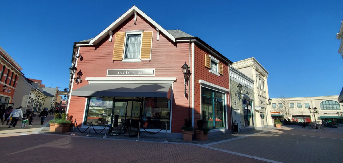 Michael Hill and Modova at McArthur Glen