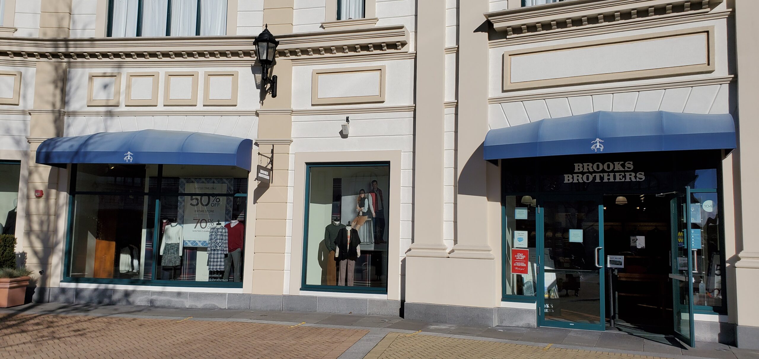 Brooks Brothers at McArthur Glen Vancouver.