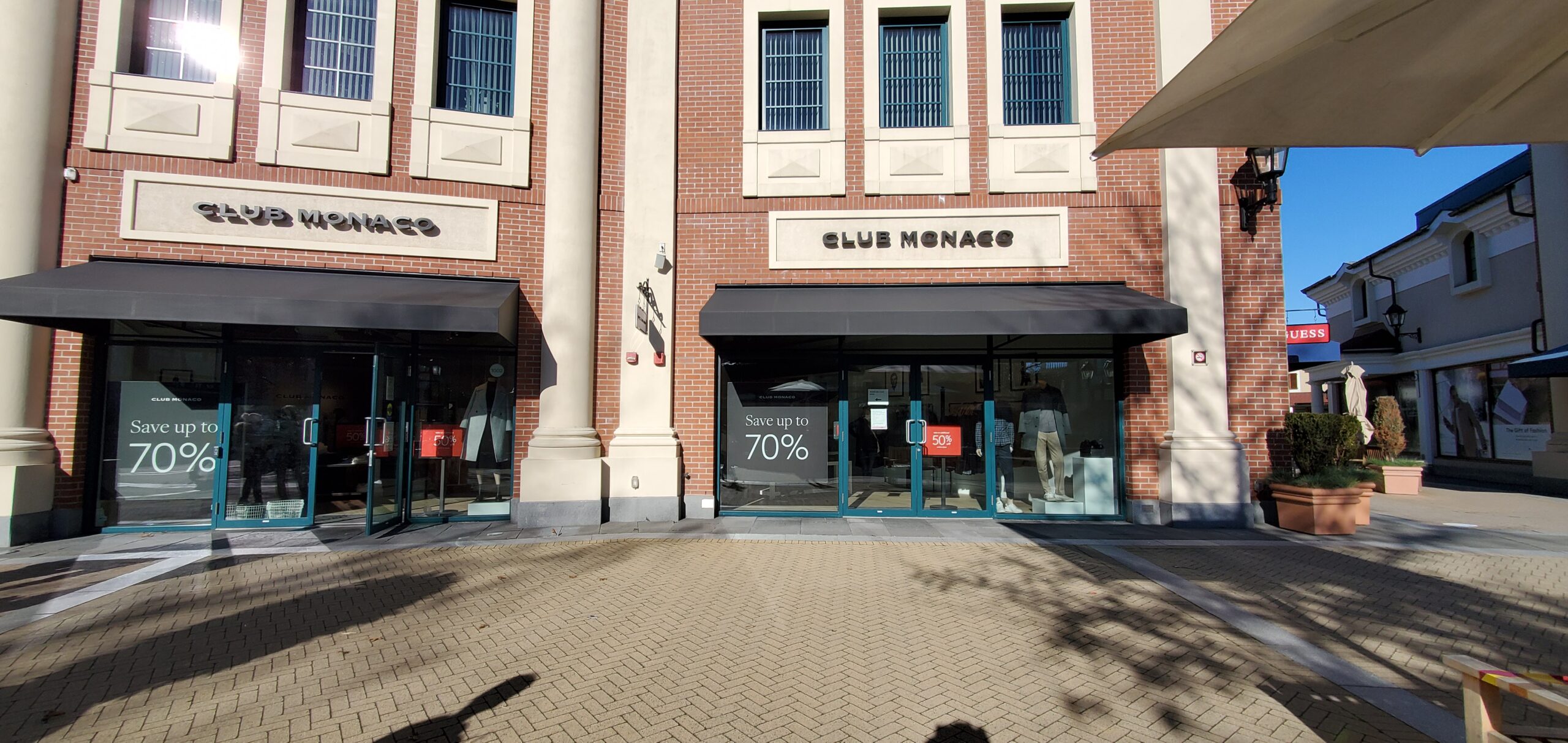 Club Monaco at McArthur Glen Vancouver