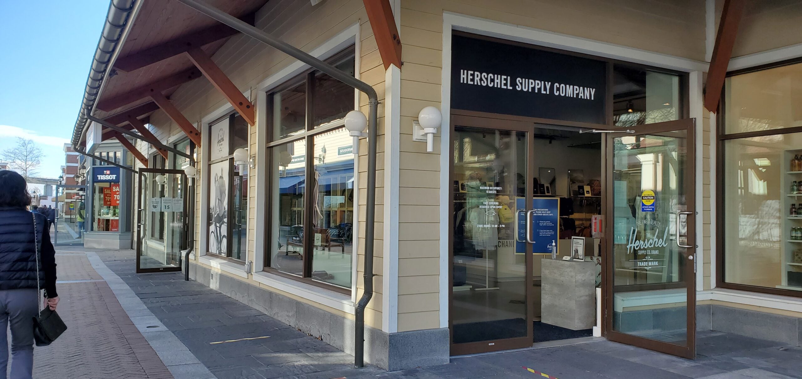 Herschel Supply at McArthur Glen Vancouver