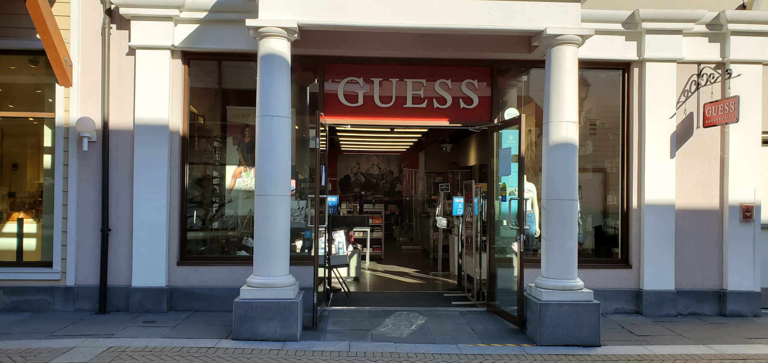 Guess Accessories at McArthur Glen Vancouver