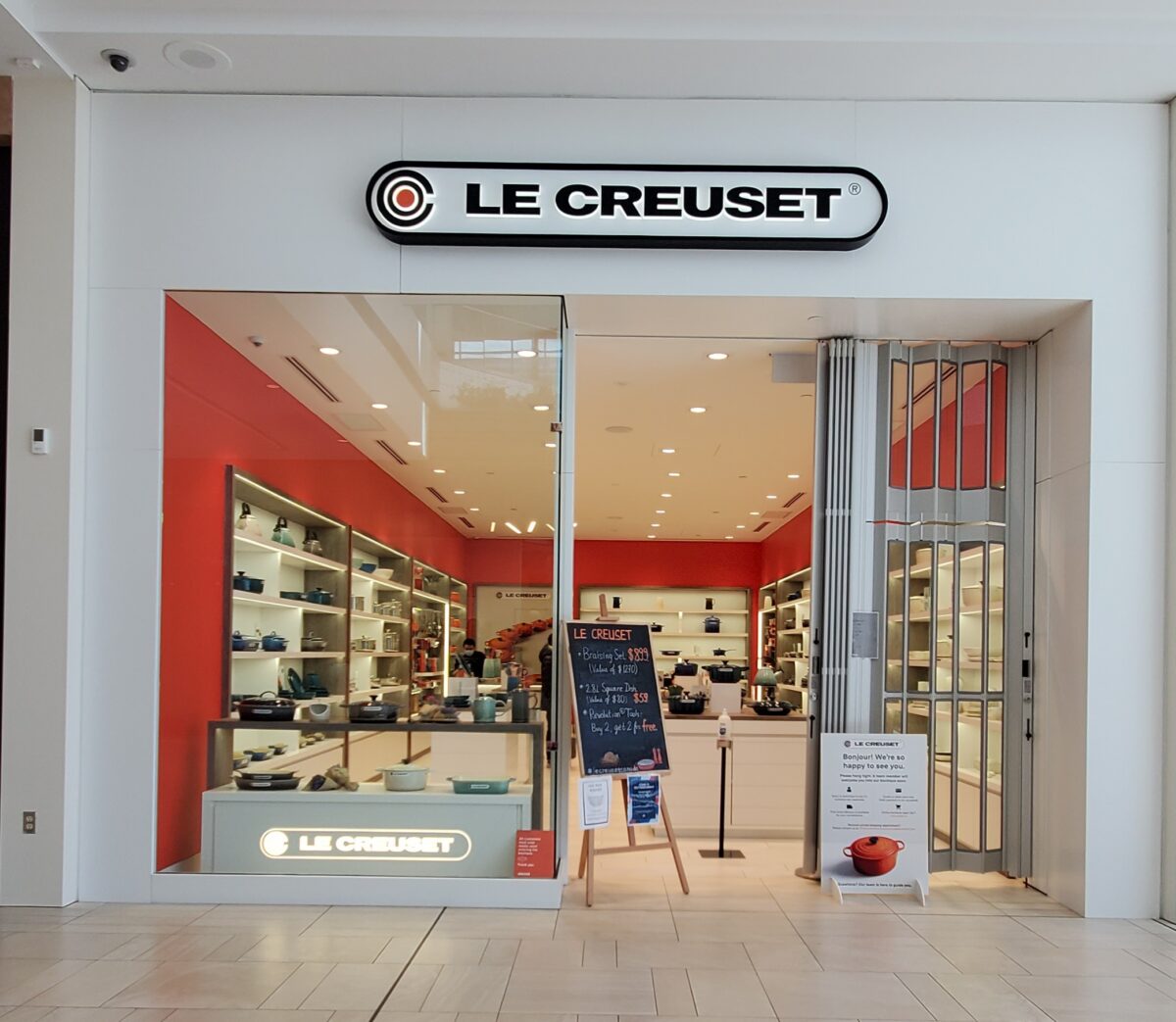 Le Creuset at CF Richmond Centre
