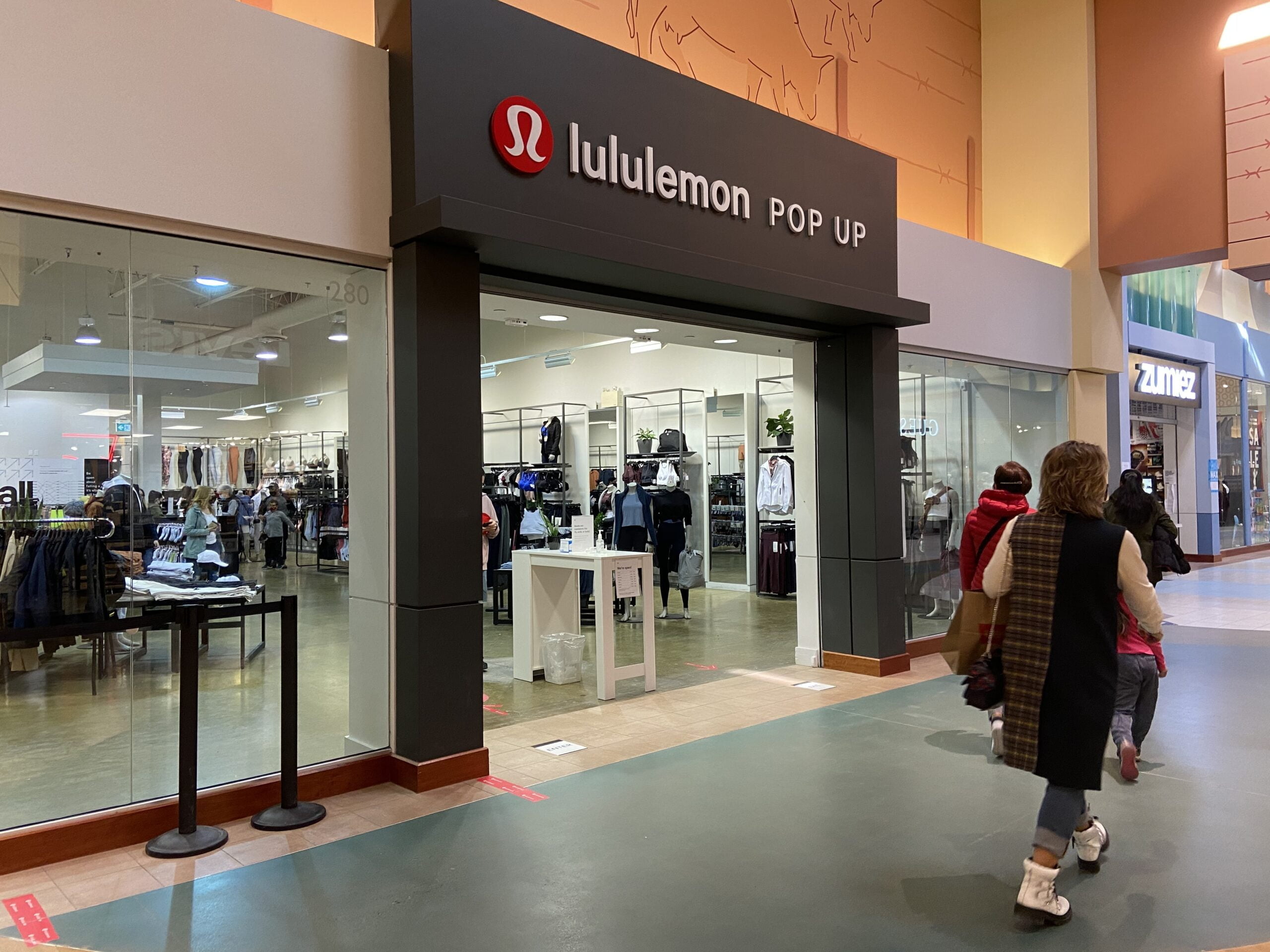 lululemon cross iron mall