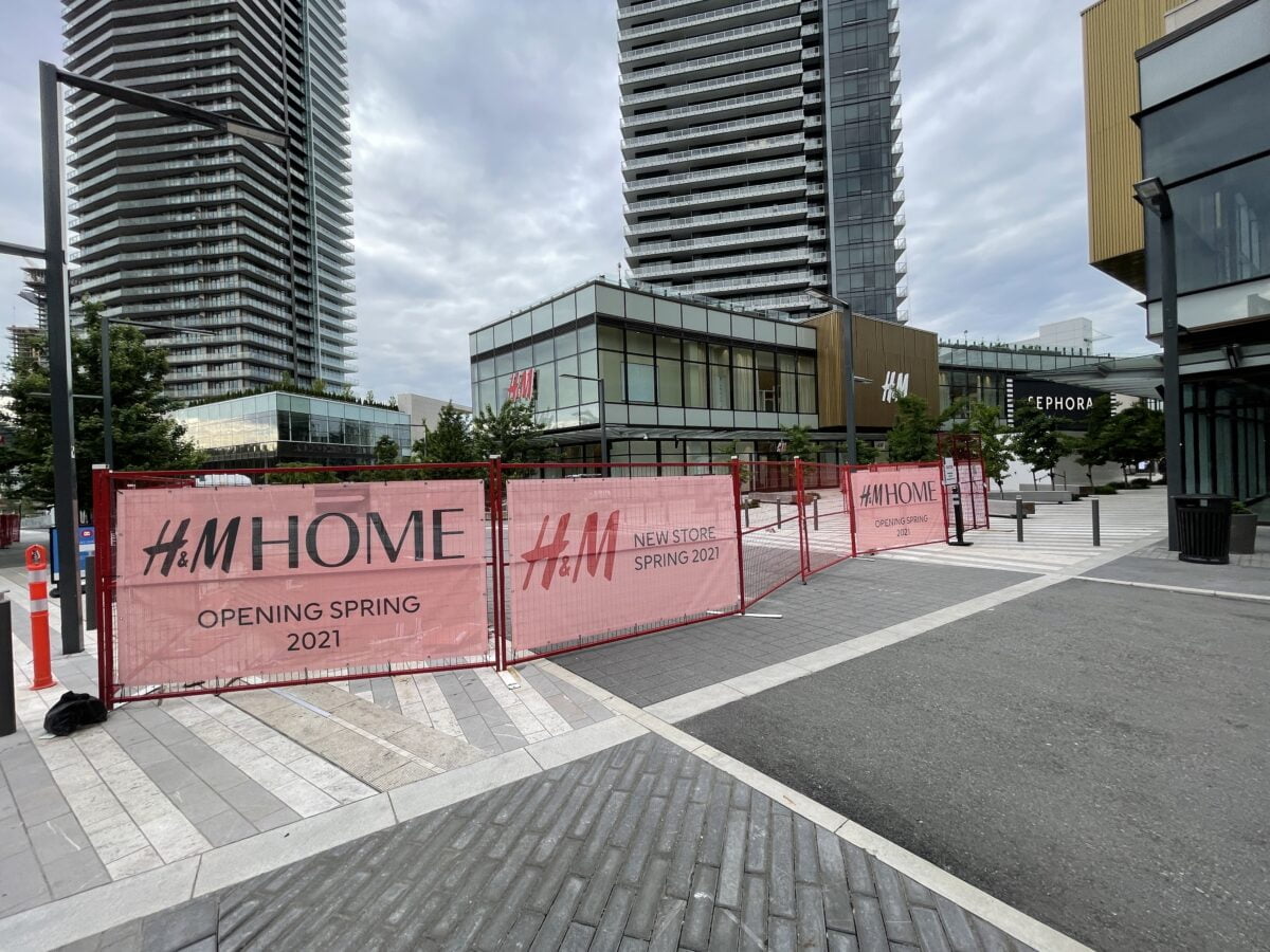 Construction signage for H&M Home at The Amazing Brentwood.