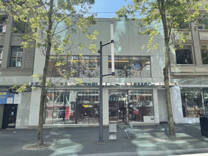 Former "Joe Fresh" location at 540 Granville Street (July 2021)