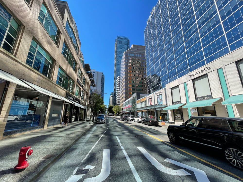 Alberni Street at Burrard Street (June 2021)