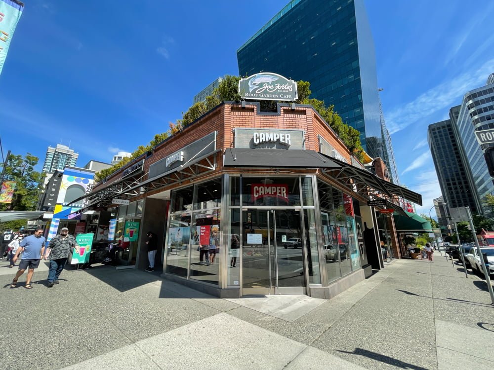 Camper on Robson Street in Vancouver (June 2021)