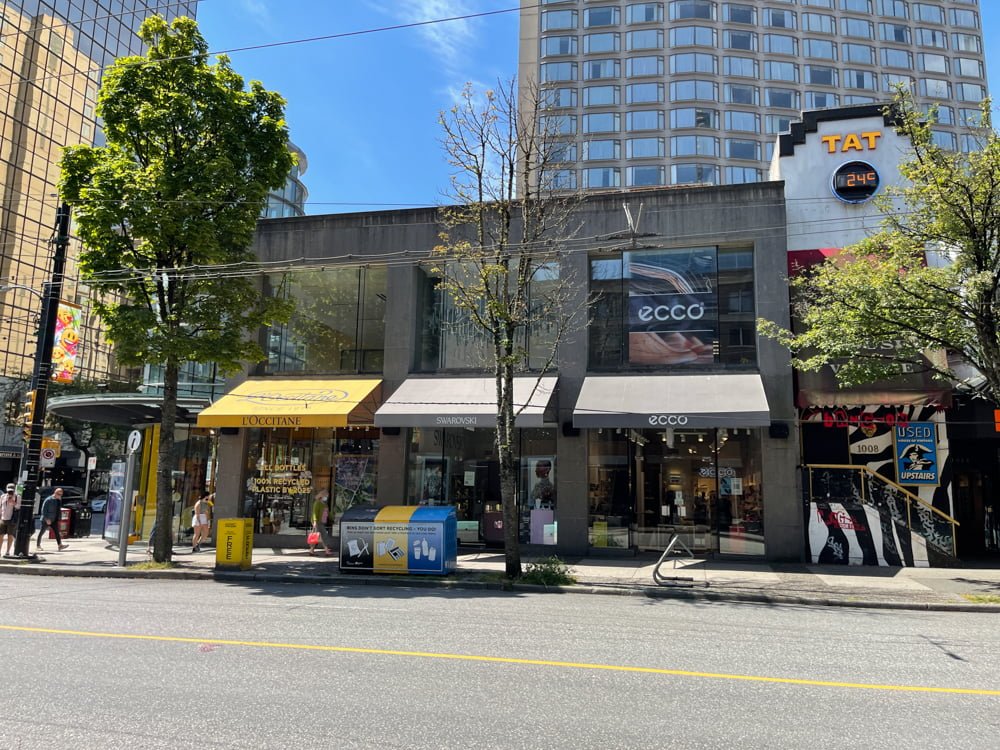 L'Occitane, Swarovski and Ecco Shoes on Robson Street in Vancouver (June 2021)