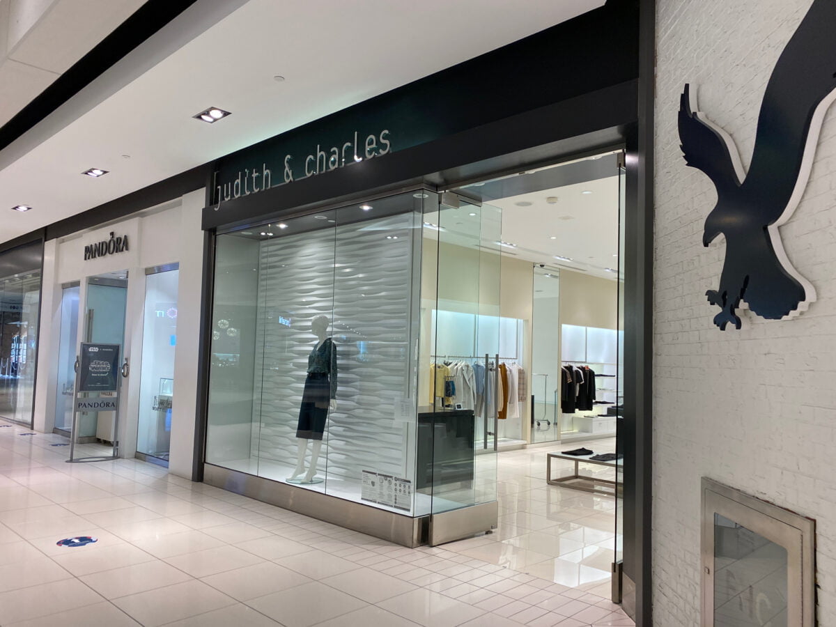 Judith & Charles at CF Rideau Centre