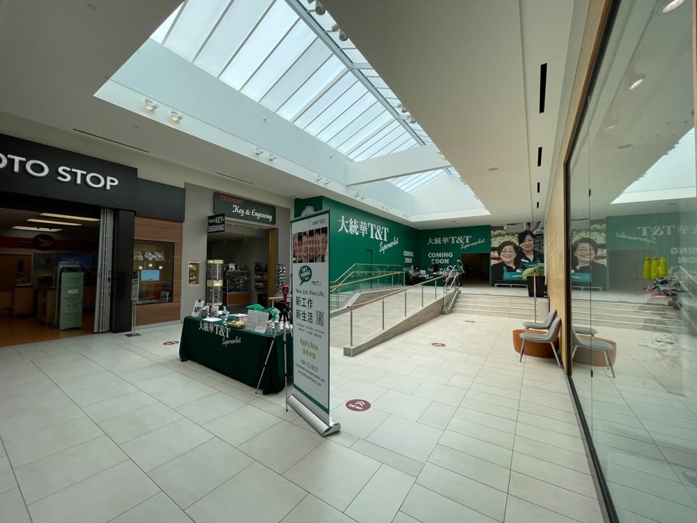 Future entrance for T&T Supermarket at Willowbrook Mall (July 2021)