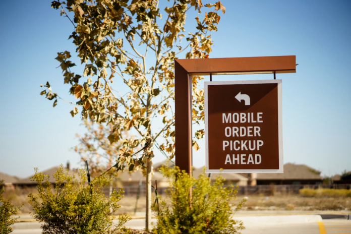 Chipotle Mexican Grill Opens 1st Drive-Thru Location in Canada with ...