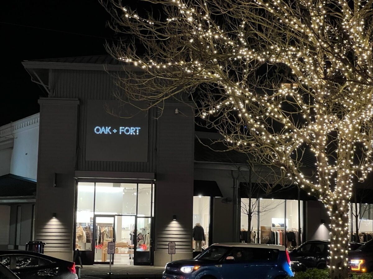 Oak + Fort lit for Christmas 2021 at The Village at Park Royal in West Vancouver (December 2021). Photo: Lee Rivett.