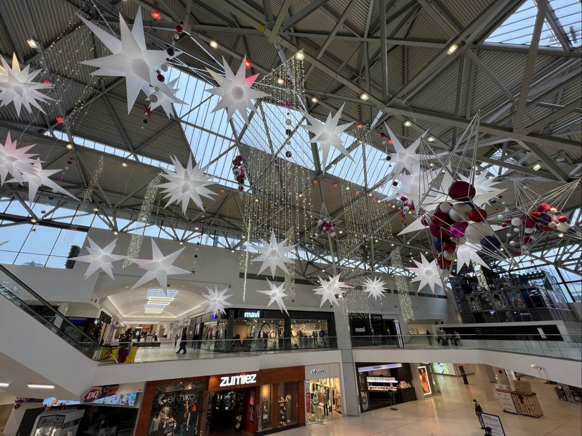 Park Royal South with the Christmas decorations up for Christmas 2021 in West Vancouver (December 2021). Photo: Lee Rivett.