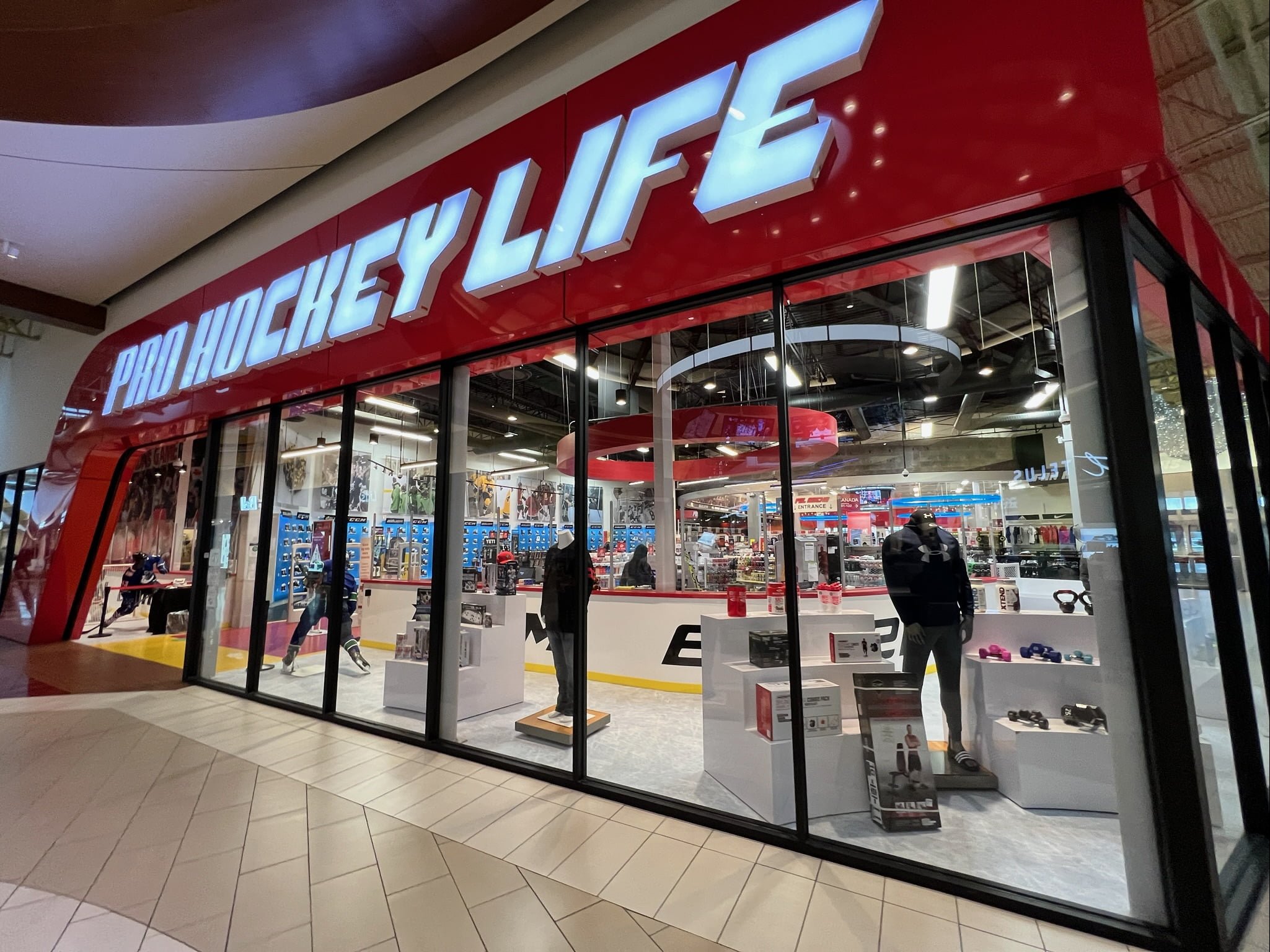 The Hockey Life at Tsawwassen Mills in Delta, BC (December 2021). Photo: Lee Rivett.