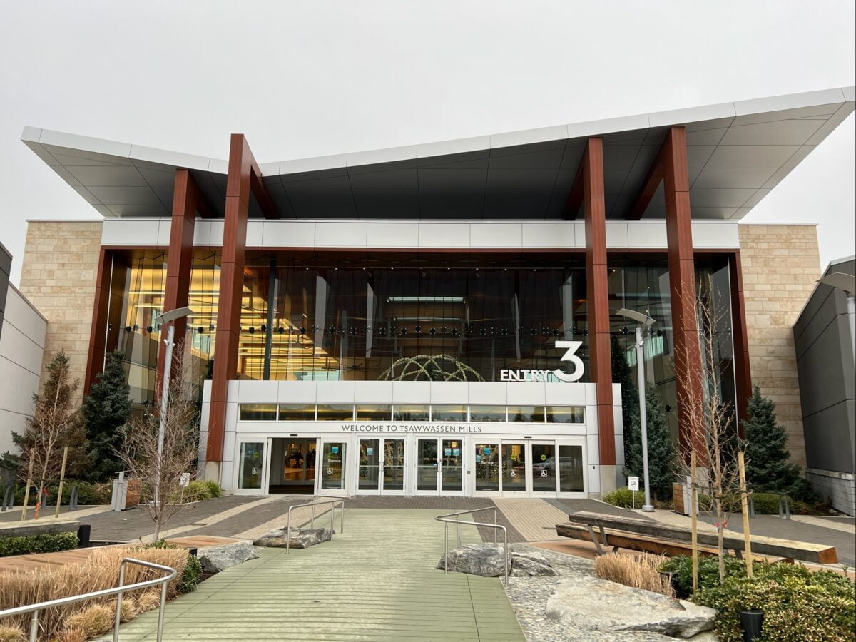 Massive 'Entry 3' at Tsawwassen Mills in Delta, BC (December 2021). Photo: Lee Rivett.