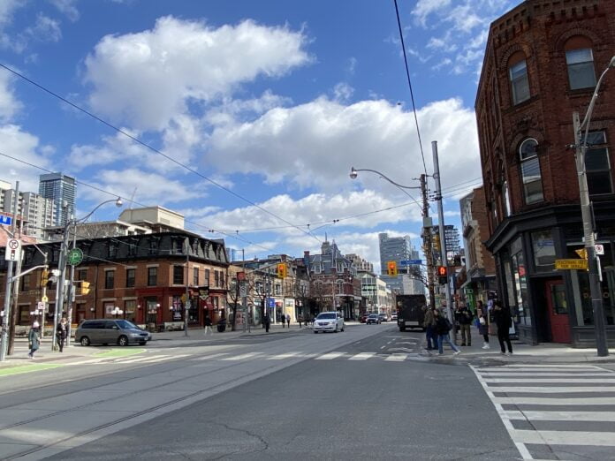 Queen Street W