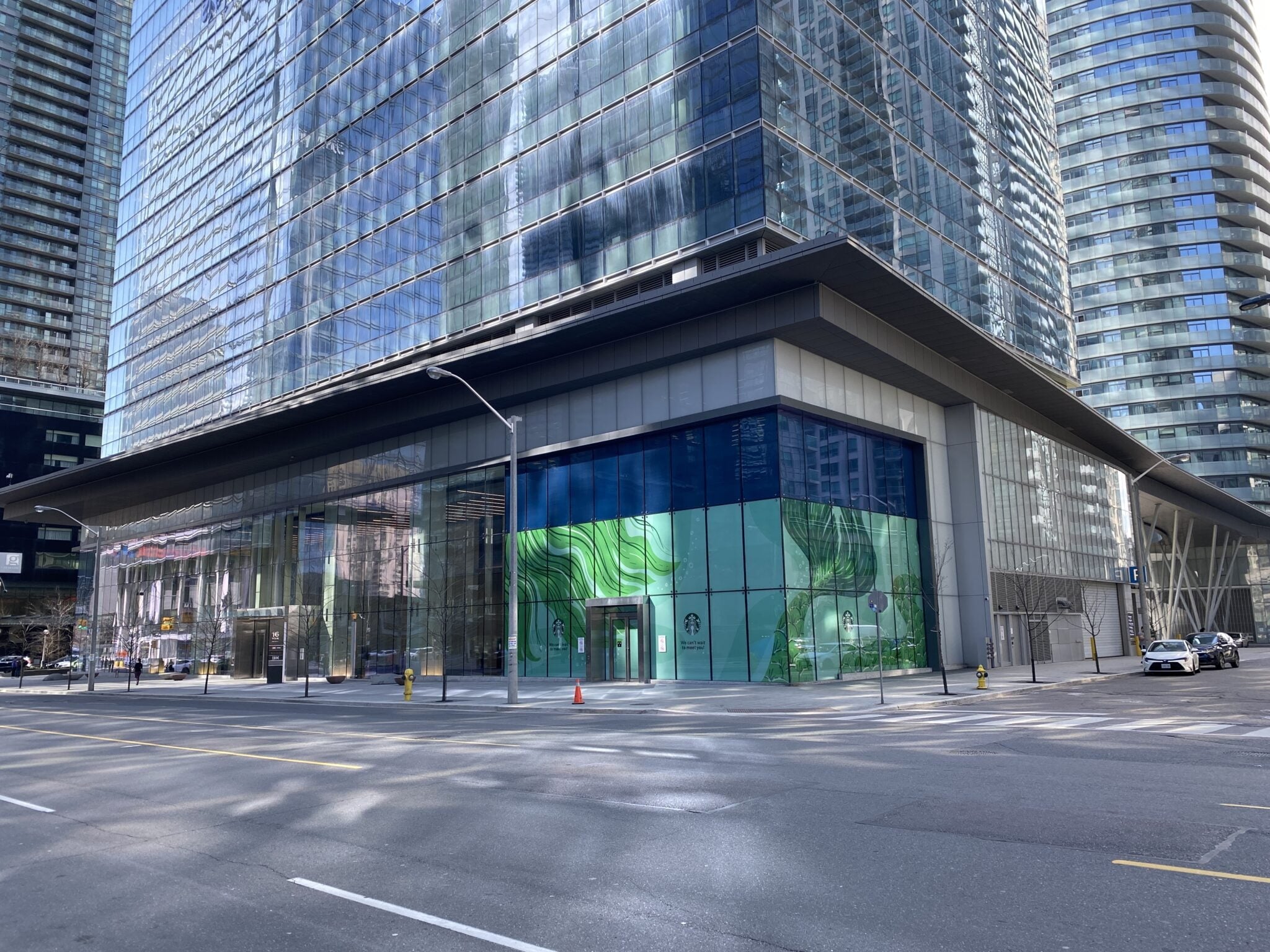 Starbucks Canada in Expansion Mode after Closing Hundreds of Locations ...
