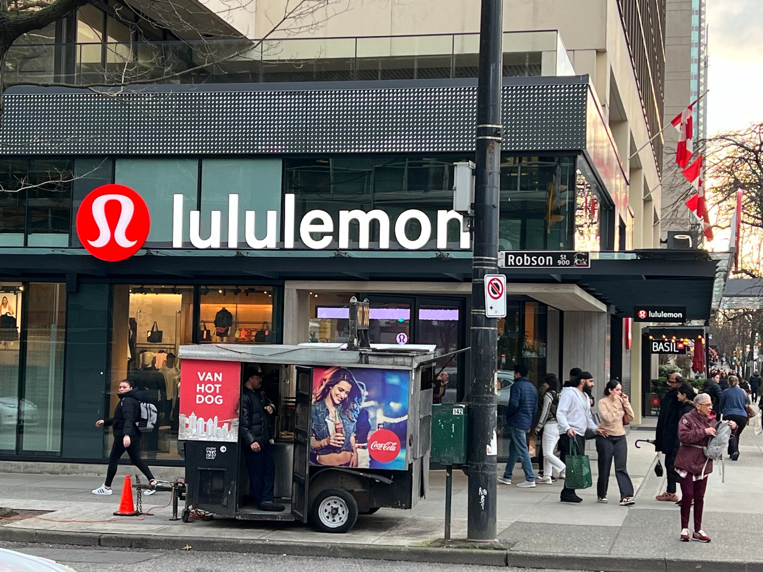Lululemon Sees Canadian Sales Decline as North American Growth Slows