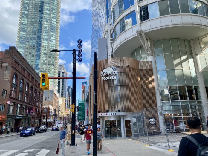 Roots at CF Toronto Eaton Centre
