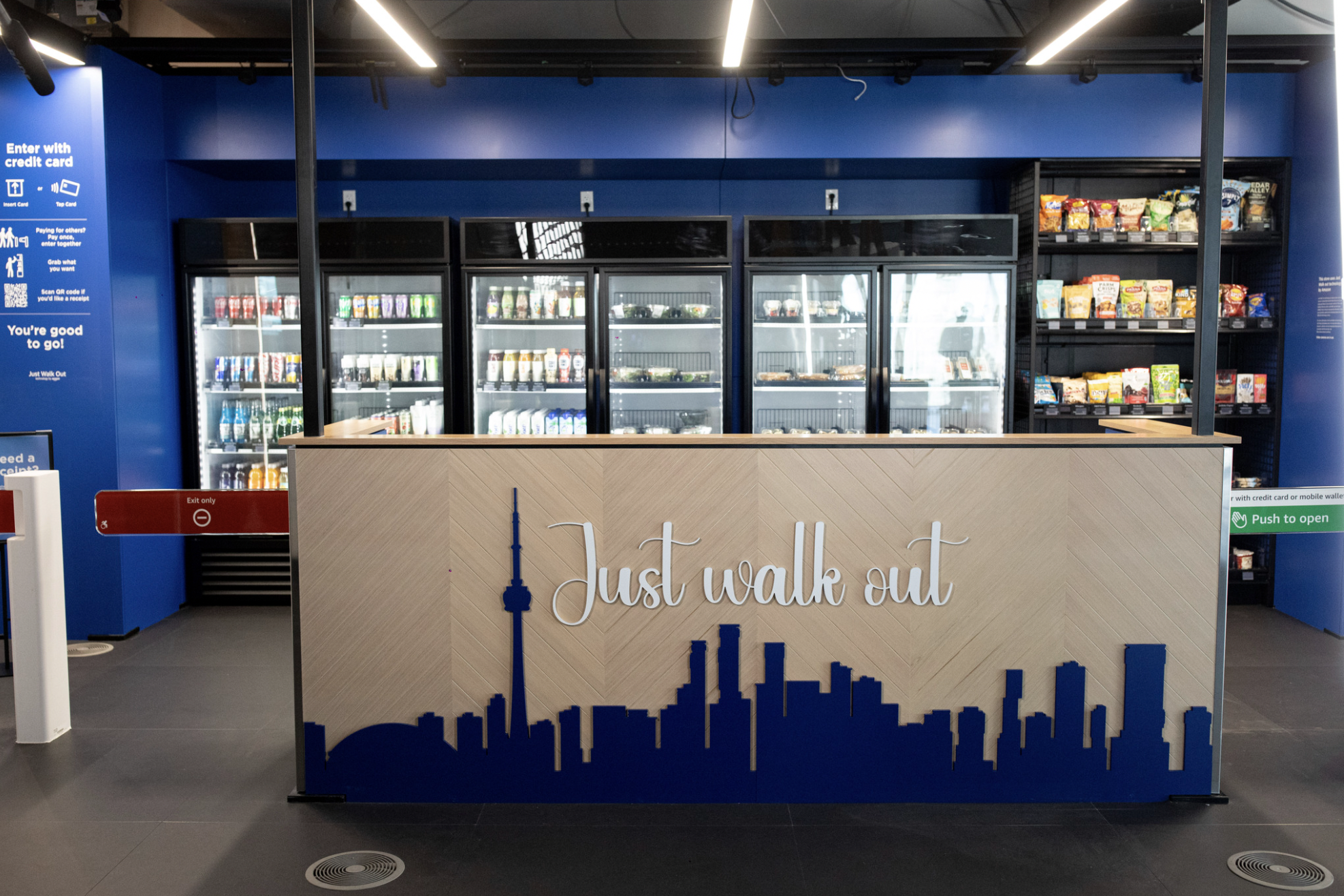 Amazon launches first Just Walk Out technology store at an Amazon ...