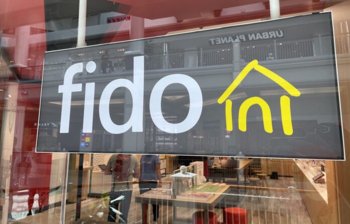 Fido store closes Victoria