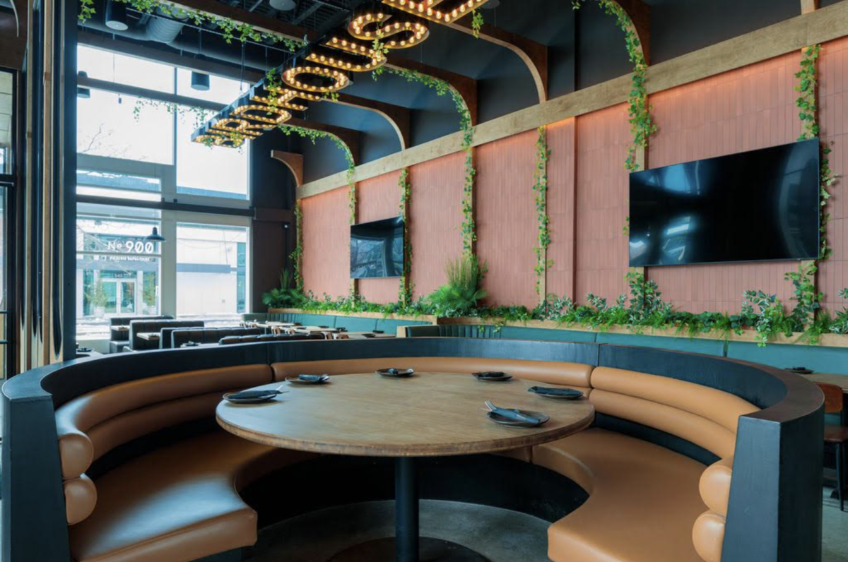 Photo: Birdhouse Wingerie & Bar