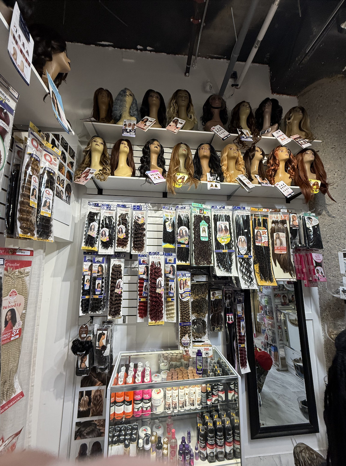 House of Braids, Midtown Plaza, Saskatoon. Photo: Mario Toneguzzi