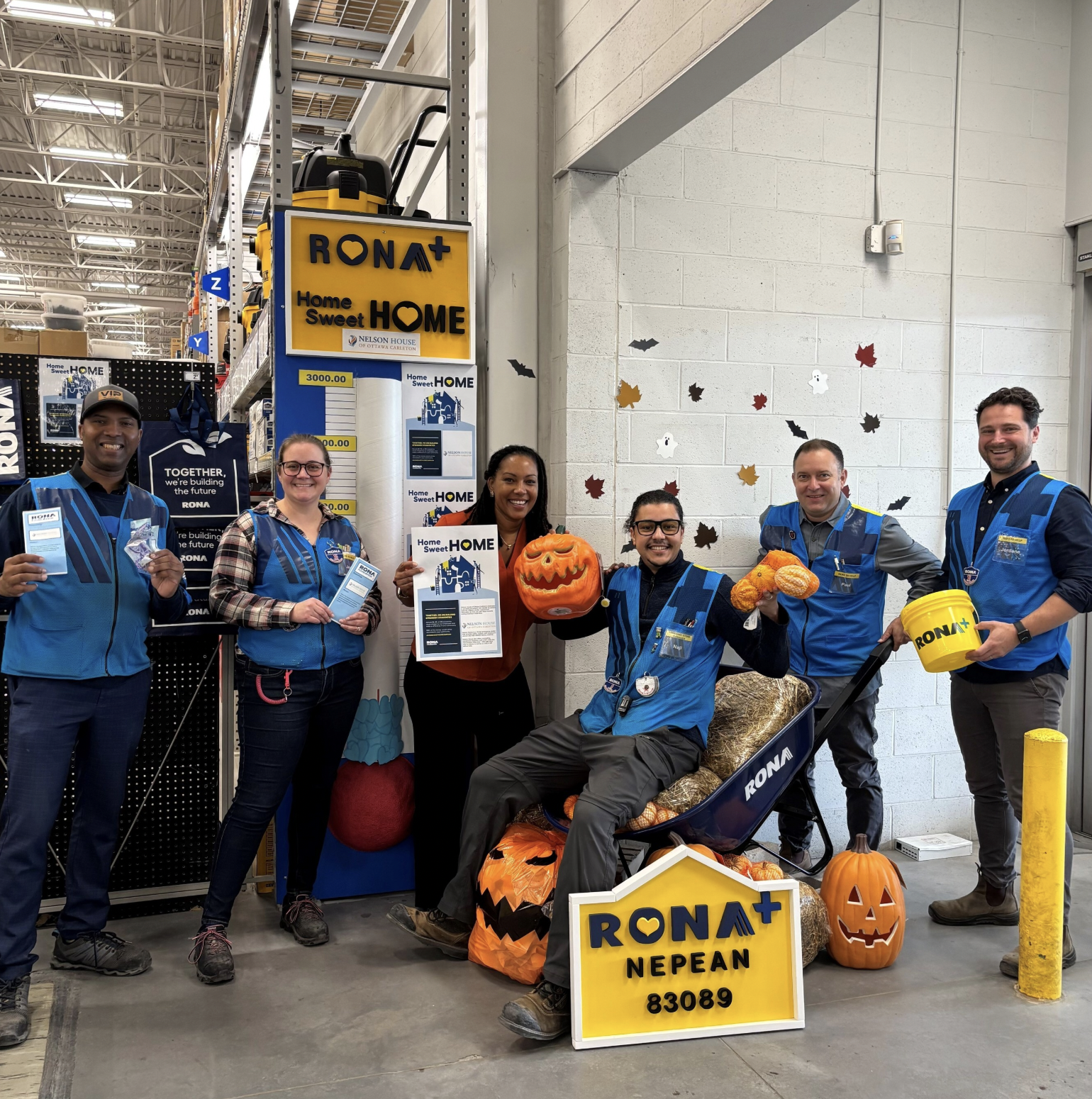 From left to right, Paul Bromfield, Store Manager, RONA+ Nepean, Jennifer Racey, RONA+ Nepean, Clarissa Arthur (from Nelson House, RONA+ Nepean chosen charity), Mohamed-Naji El Maghnaoui, RONA+ Nepean, Paul Sarazin, District Manager, RONA inc., and Jordane Verner, RONA+ Nepean. (CNW Group/RONA inc.)