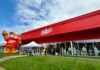Inside Zellers’ New Toronto Store as Crowds Turn Out for Opening Day