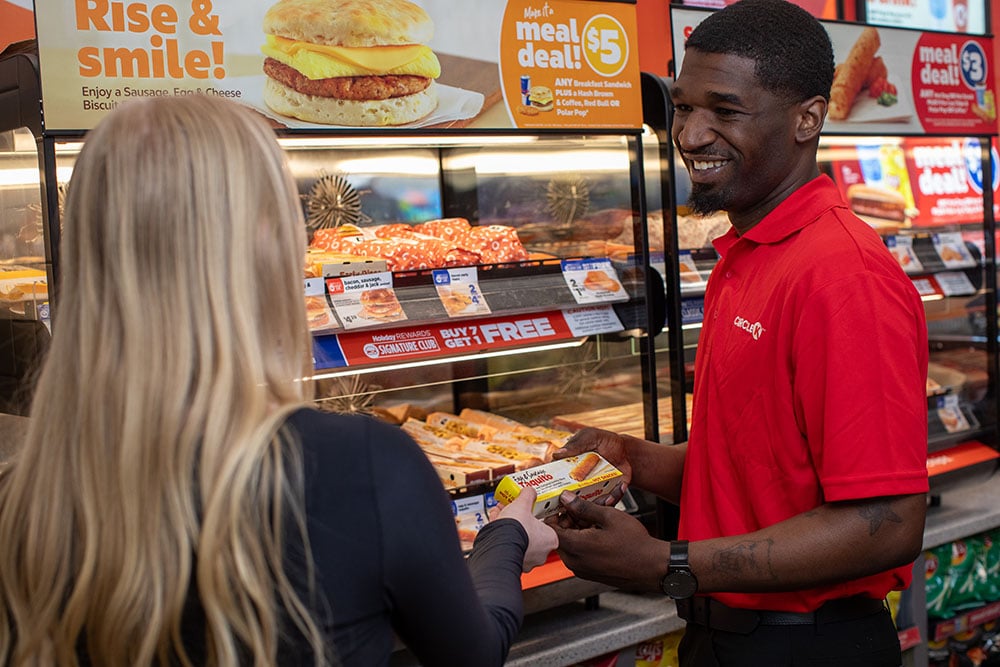 Couche-Tard website photo