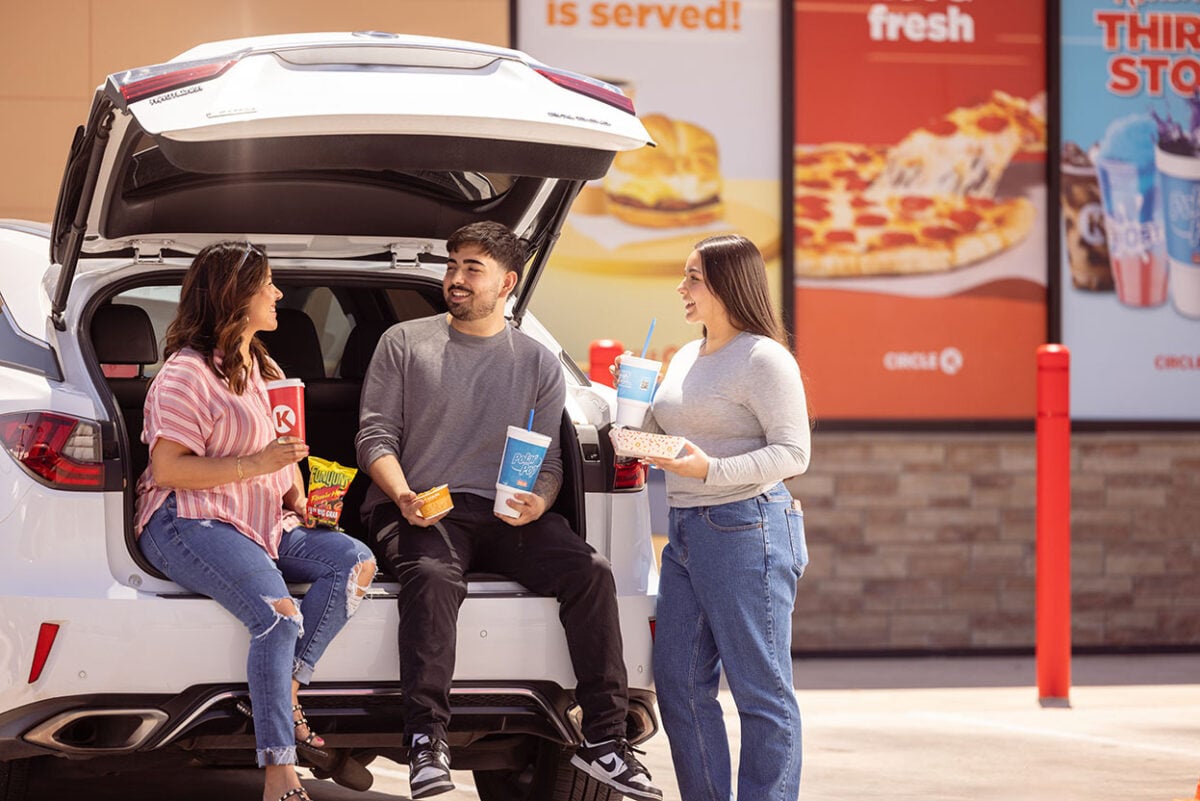 Couche-Tard website photo