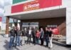 Home Hardware expands Quebec network as 90-year-old Matériaux Miron Plus joins Dealer-Owned system From left to right: Frederic Larochelle (Shareholder, Materiaux Miron Plus); Mathieu Mercier (Shareholder, Materiaux Miron Plus); Eric Kingsley (Regional Director, Home Hardware Stores Limited); Ian White (CEO, Home Hardware Stores Limited); Christian Miron (Shareholder, Materiaux Miron Plus); Rosaire Lalonde (Employee, Materiaux Miron Plus); John Pierce (Chief Retail Operations Officer, Home Hardware Stores Limited); Ghislain Jalbert (Shareholder, Materiaux Miron Plus); Dominic Leclerc (Dealer Development, Home Hardware Stores Limited)