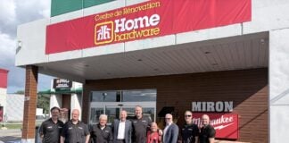 Home Hardware expands Quebec network as 90-year-old Matériaux Miron Plus joins Dealer-Owned system From left to right: Frederic Larochelle (Shareholder, Materiaux Miron Plus); Mathieu Mercier (Shareholder, Materiaux Miron Plus); Eric Kingsley (Regional Director, Home Hardware Stores Limited); Ian White (CEO, Home Hardware Stores Limited); Christian Miron (Shareholder, Materiaux Miron Plus); Rosaire Lalonde (Employee, Materiaux Miron Plus); John Pierce (Chief Retail Operations Officer, Home Hardware Stores Limited); Ghislain Jalbert (Shareholder, Materiaux Miron Plus); Dominic Leclerc (Dealer Development, Home Hardware Stores Limited)
