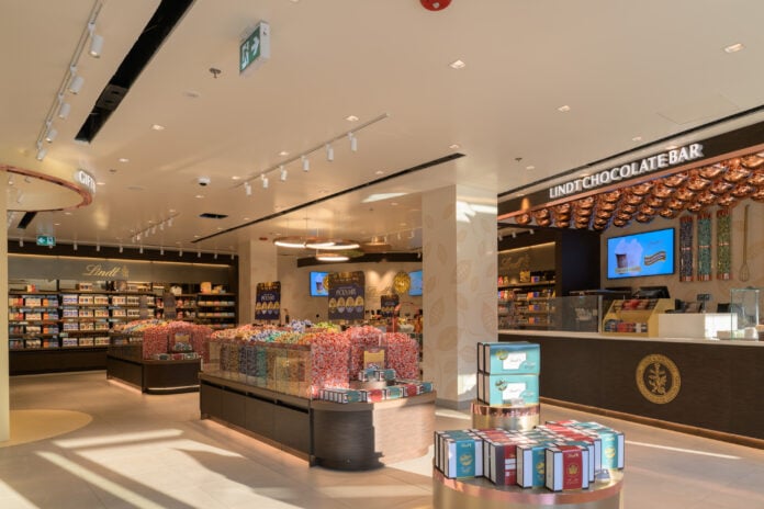 Lindt Chocolate Shop in Banff_1