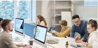 Most Canadian Small Businesses Haven’t Felt AI’s Impact: Zensurance fauxels photo